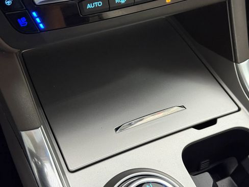 Used 2020 Ford Explorer Platinum w/ Premium Technology Package image 43