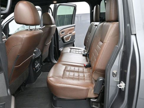 Used 2021 Nissan Titan Platinum Reserve w/ Moonroof Package image 33