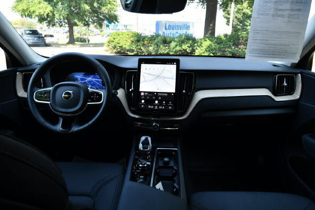 Certified 2026 Volvo XC60 B5 Plus AWD/4WD image 19