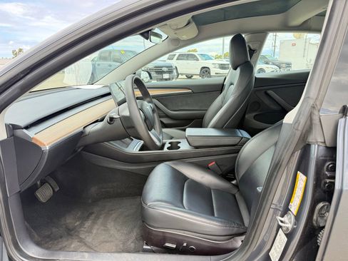 Used 2022 Tesla Model 3 Long Range AWD/4WD image 5