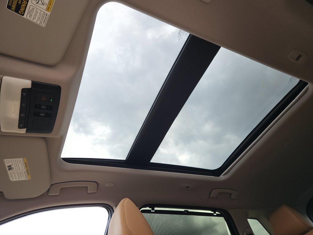 Used 2023 Nissan Rogue Platinum FWD image 17