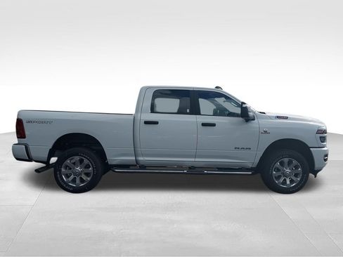New 2026 RAM 2500 Big Horn AWD/4WD image 9