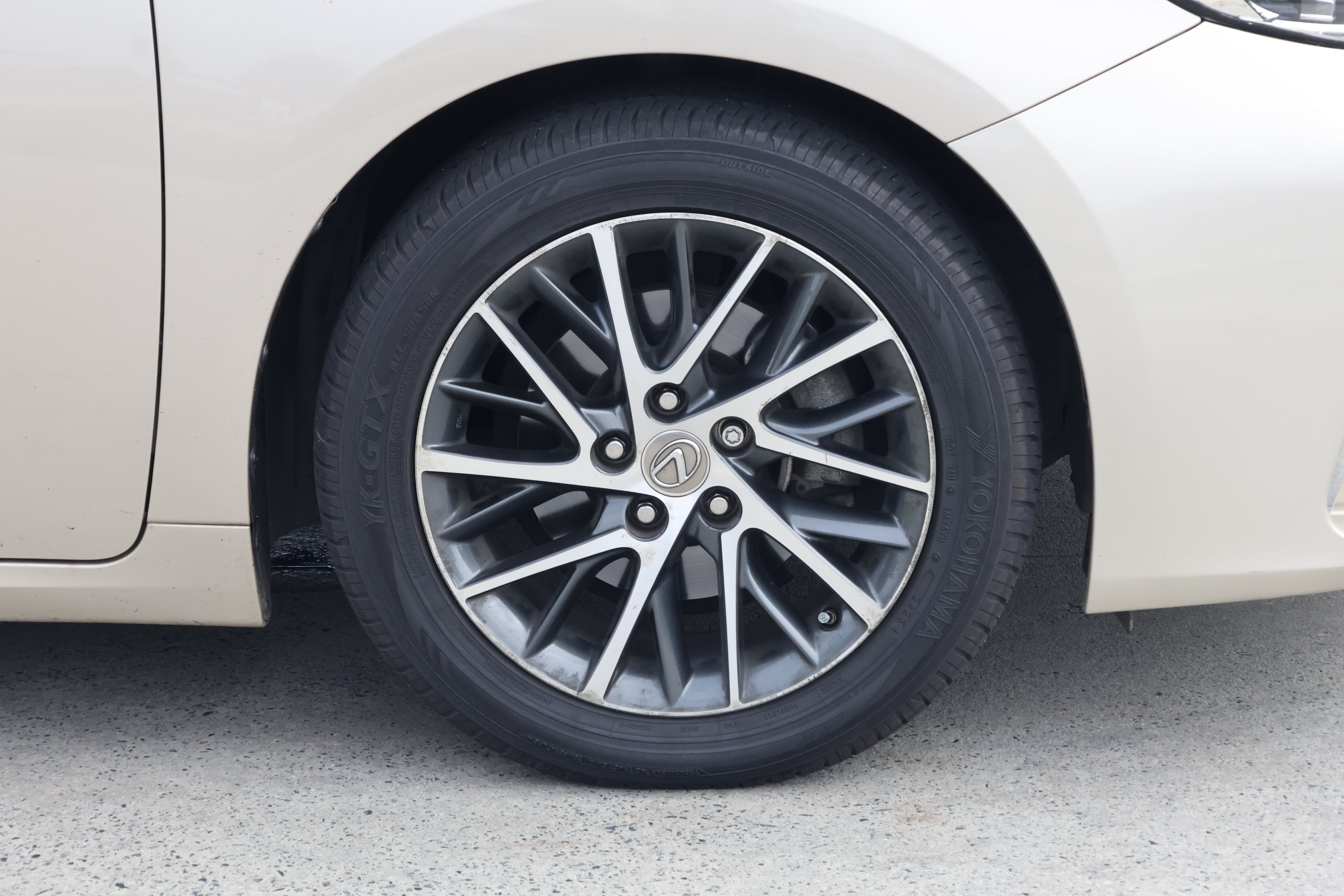 Used 2017 Lexus ES 350 w/ Luxury Package FWD image 11