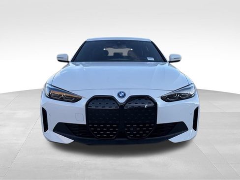 Used 2023 BMW i4 eDrive40 RWD image 3