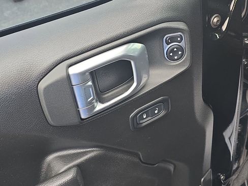 Used 2023 Jeep Wrangler Sport S image 18