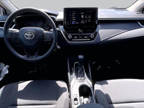 Used 2025 Toyota Corolla LE FWD image 29