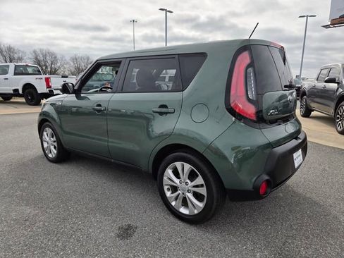 Used 2014 Kia Soul + image 8