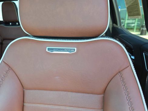 Used 2023 GMC Sierra 1500 Denali Ultimate image 16