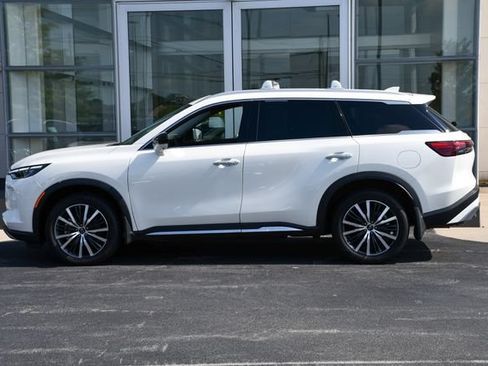 Used 2025 INFINITI QX60 Sensory w/ Vision Package AWD/4WD image 11