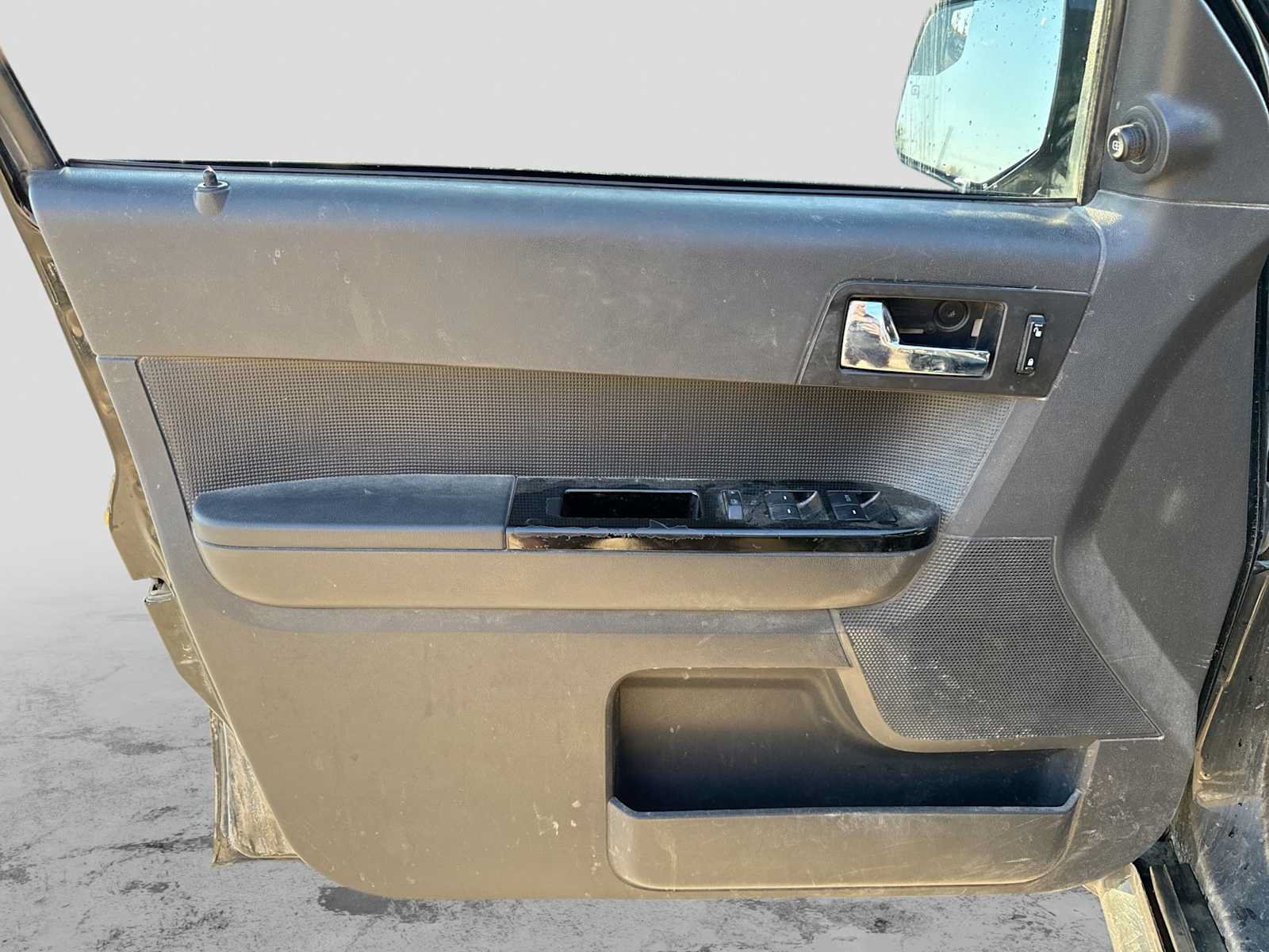 Used 2010 Ford Escape XLT AWD/4WD image 14