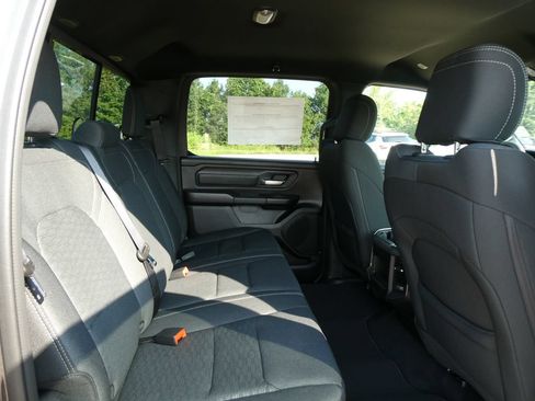 New 2026 RAM 1500 Express AWD/4WD image 13