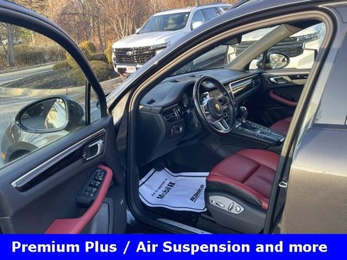 Used 2021 Porsche Macan S image 14