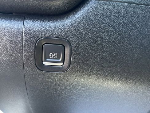 Used 2024 Chevrolet Silverado 3500 W/T image 39