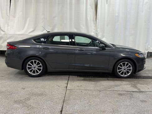 Used 2017 Ford Fusion S image 6