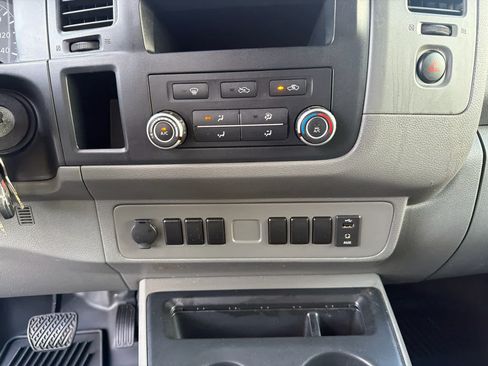 Used 2020 Nissan NV 2500 S RWD image 20