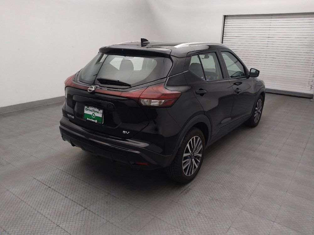 Used 2023 Nissan Kicks SV FWD image 9