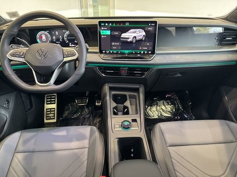 New 2026 Volkswagen Tiguan SE R-Line image 11