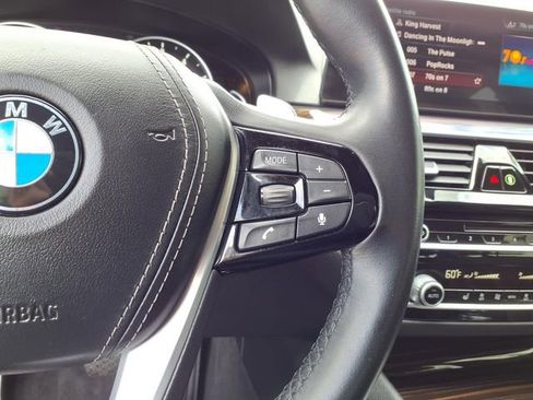 Used 2019 BMW 530i w/ Convenience Package RWD image 11