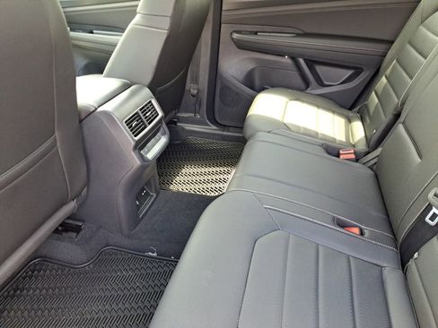 New 2026 Volkswagen Atlas Cross Sport SEL R-Line image 23