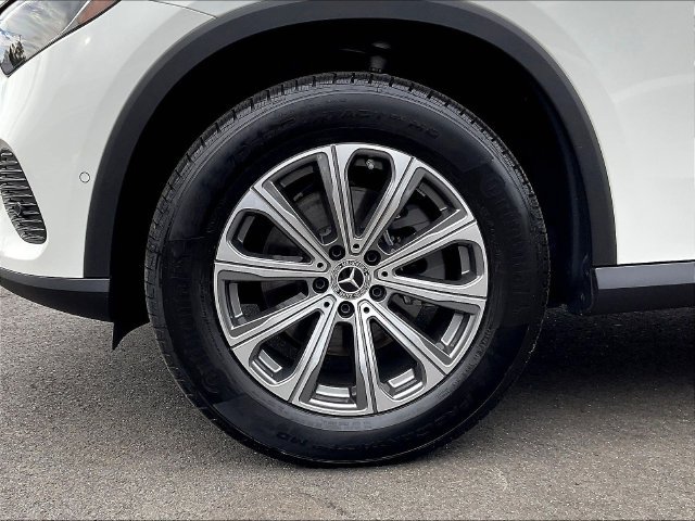 Used 2026 Mercedes-Benz GLC 300 4MATIC image 36