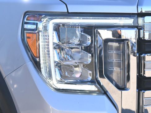 Used 2021 GMC Sierra 3500 SLT w/ SLT Convenience Package image 13