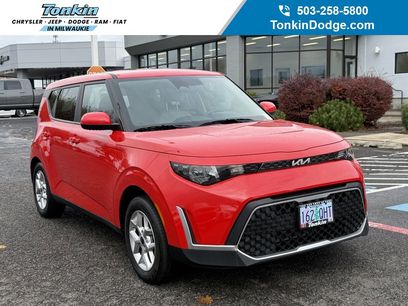 Used 2025 Kia Soul LX w/ Option Group 015