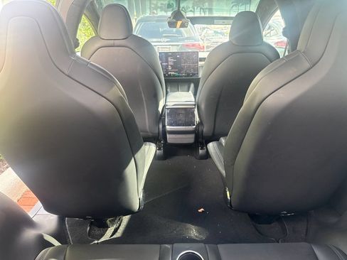 Used 2023 Tesla Model X AWD/4WD image 9