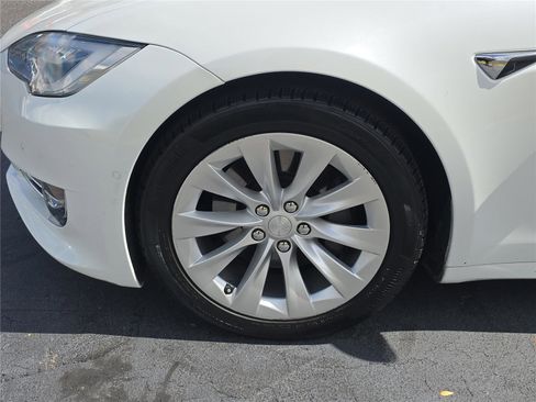 Used 2019 Tesla Model S 100D image 7