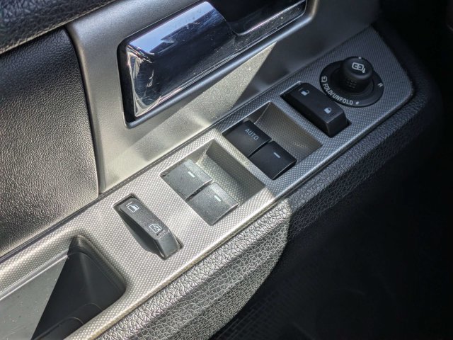 Used 2015 Ford Expedition XLT w/ Equipment Group 202A AWD/4WD image 26