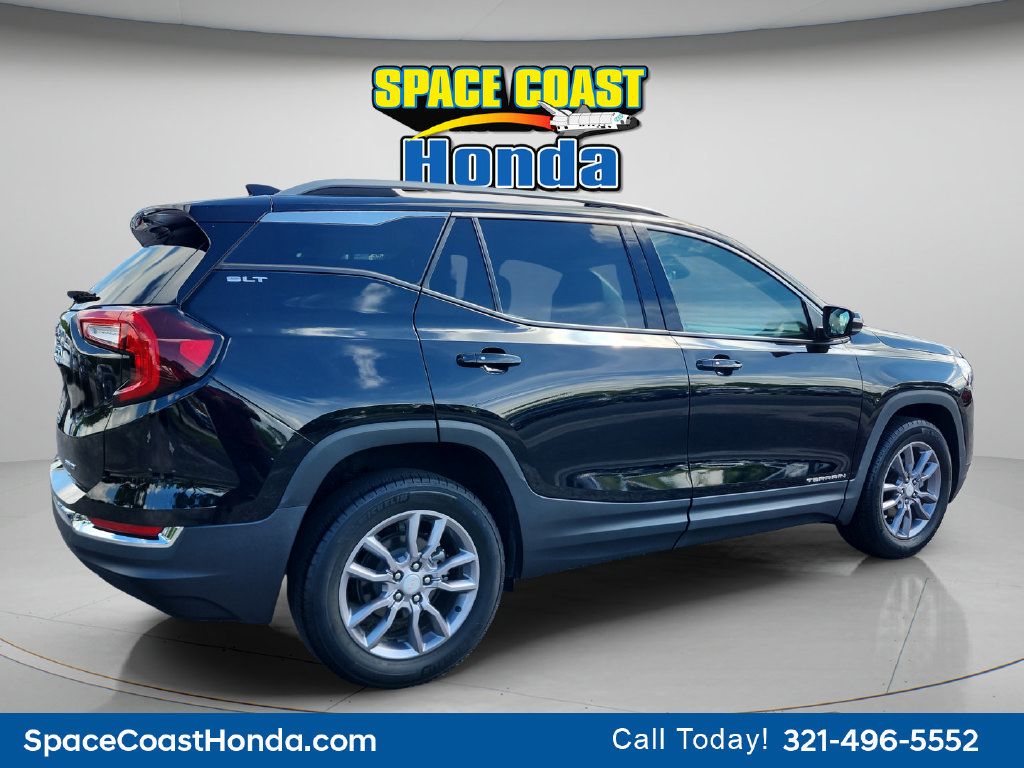 Used 2023 GMC Terrain SLT AWD/4WD image 3