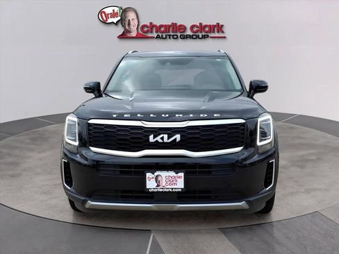 Used 2022 Kia Telluride S image 9