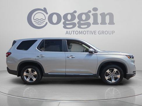 Used 2023 Honda Pilot EX-L image 6