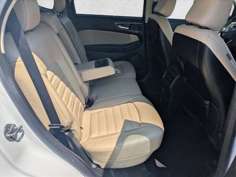 Used 2022 Ford Edge SEL AWD/4WD image 19