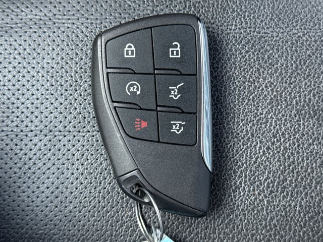 Used 2023 GMC Yukon SLT AWD/4WD image 30