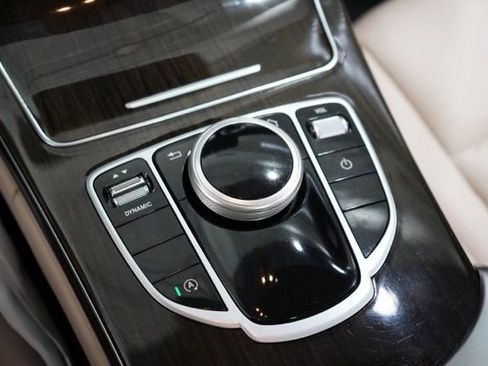 Used 2020 Mercedes-Benz C 300 Sedan image 30