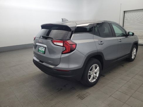 Used 2024 GMC Terrain SLE AWD/4WD image 9