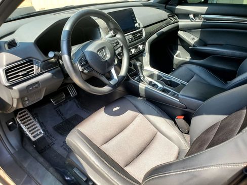 Used 2018 Honda Accord Sport image 30