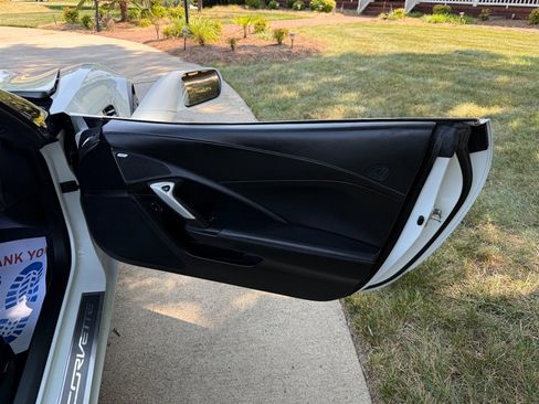 Used 2016 Chevrolet Corvette Z06 w/ 3LZ Preferred Equipment Group image 57