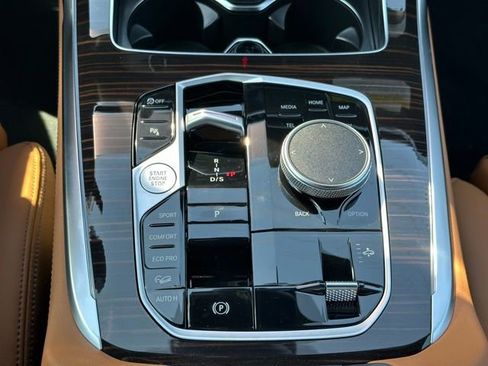 New 2026 BMW X7 xDrive40i AWD/4WD image 22