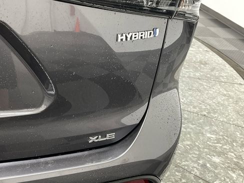 Used 2021 Toyota Highlander XLE image 33