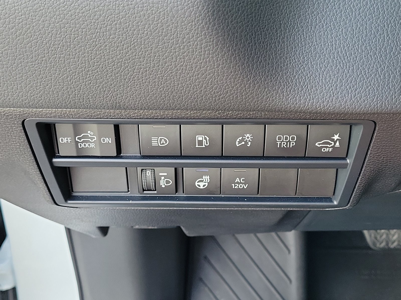 Used 2024 Toyota Tundra Limited w/ Power Package RWD image 27