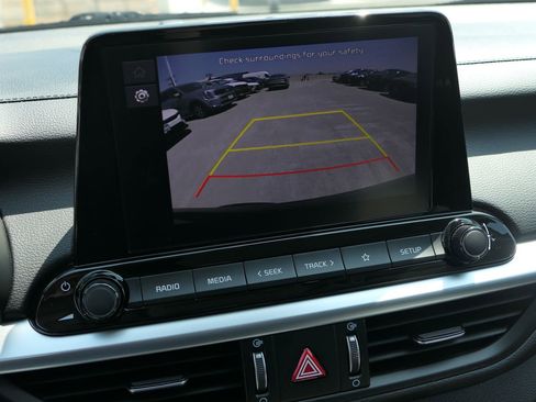 Used 2024 Kia Forte LXS w/ LXS Technology Package FWD image 19
