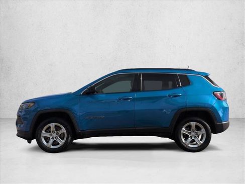 Used 2024 Jeep Compass Latitude AWD/4WD image 8