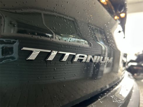 Used 2024 Ford Edge Titanium image 48