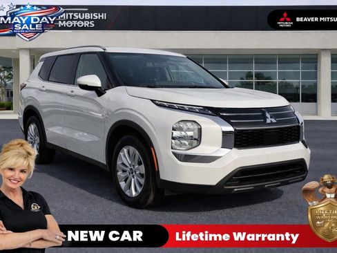 New 2026 Mitsubishi Outlander ES FWD image 1