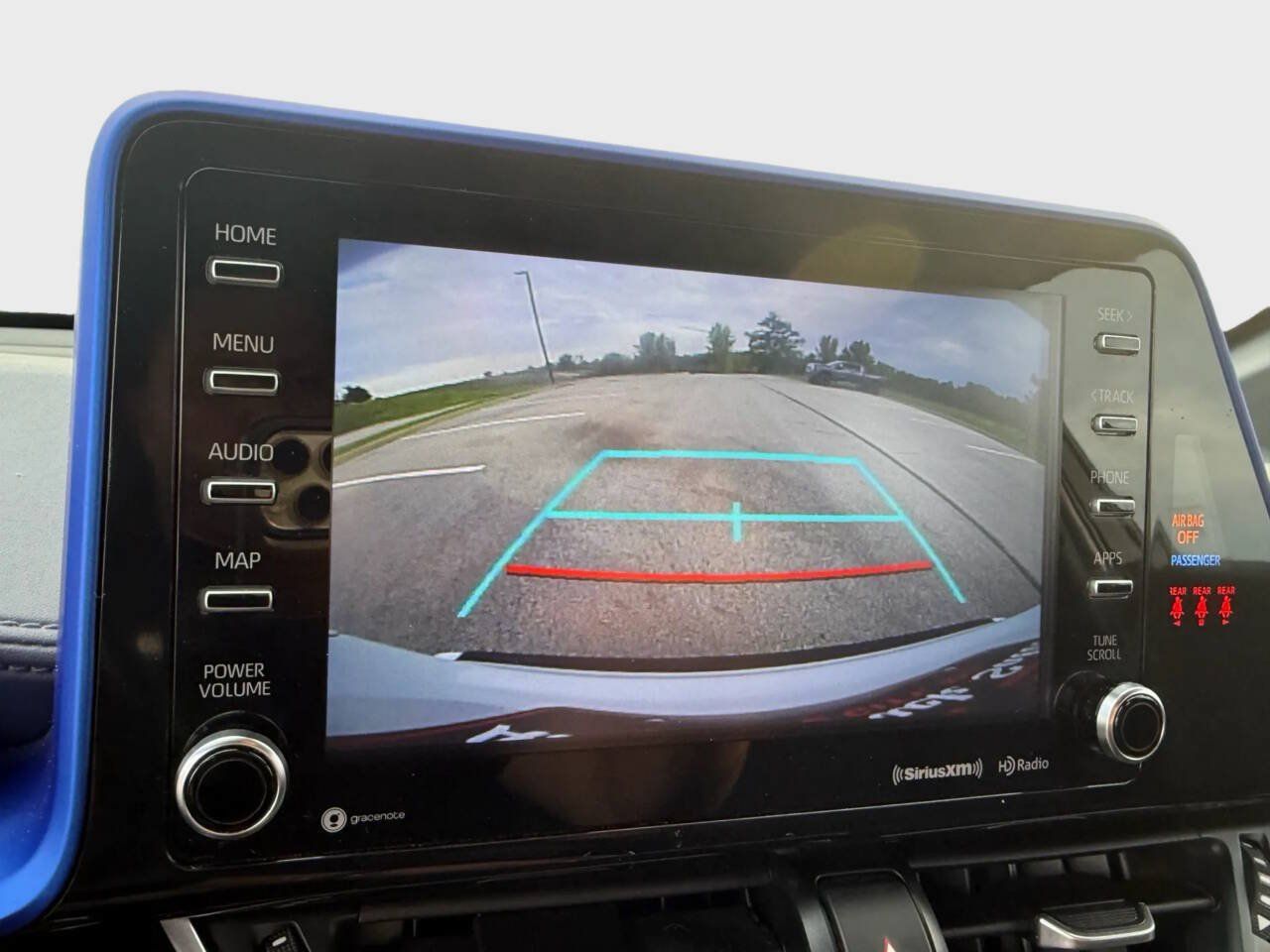 Used 2021 Toyota C-HR XLE FWD image 16