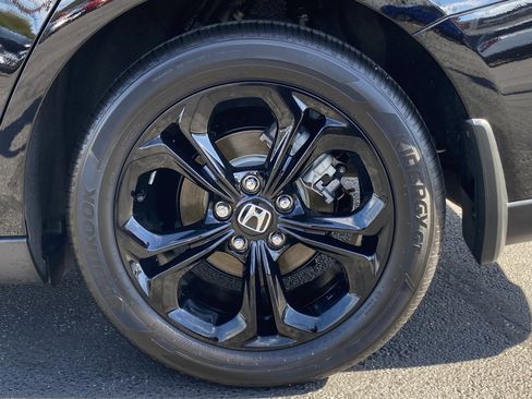 Used 2025 Honda Accord SE image 7