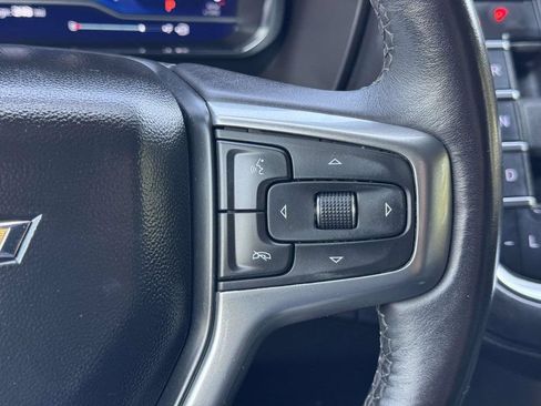 Used 2022 Chevrolet Tahoe LT w/ Luxury Package AWD/4WD image 13