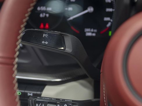 Used 2022 Porsche 911 Turbo S image 89