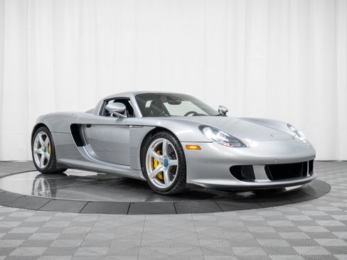 Used 2005 Porsche Carrera GT RWD image 47